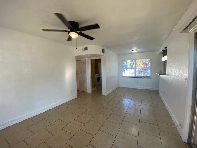 Photo - 21995 Catherine Ave