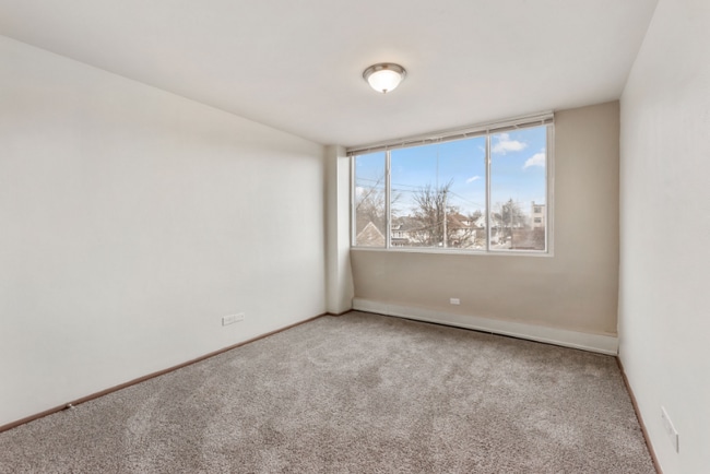 Photo - 3575 N Oakland Ave Unit 303