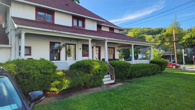 Building Photo - 432 Front St Unit Lovely Village of Owego Fully Furnished Home