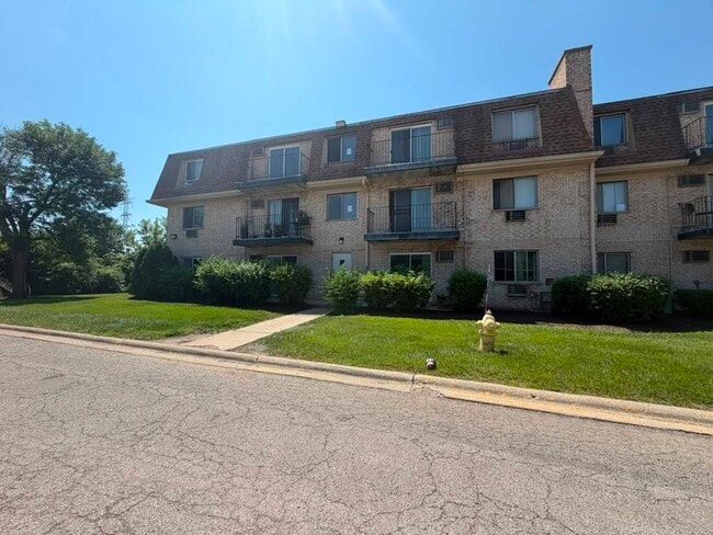 Photo - 281 Shorewood Dr Unit 21GA