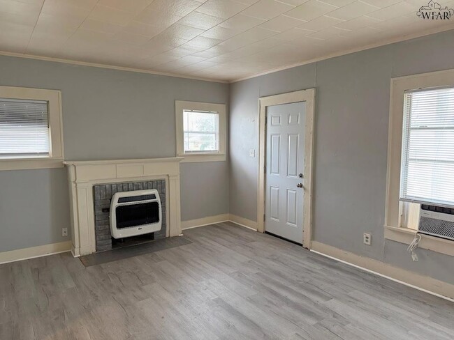 Photo - 1818 Collins Ave