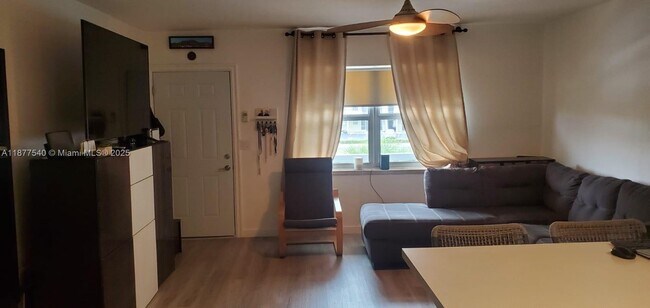 Building Photo - 467 Golden Isles Dr Unit 204 Rental
