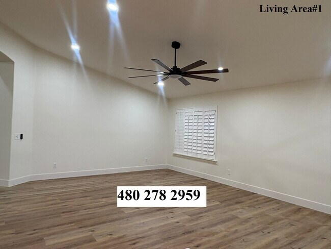 Photo - 461 E Pinto Dr