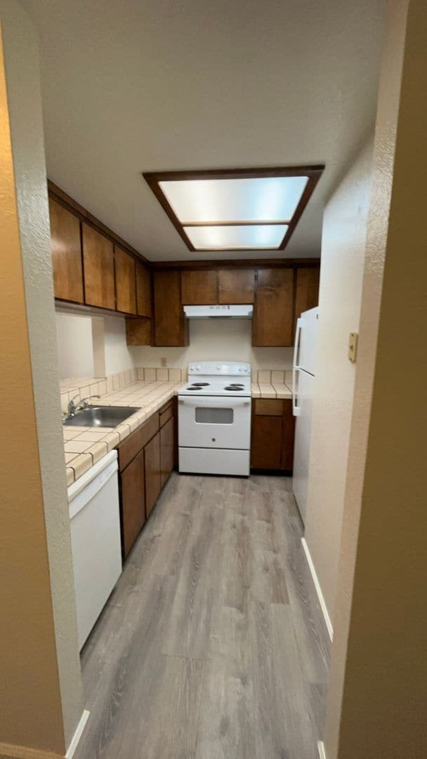 1551 Highland Dr Unit 1551-C