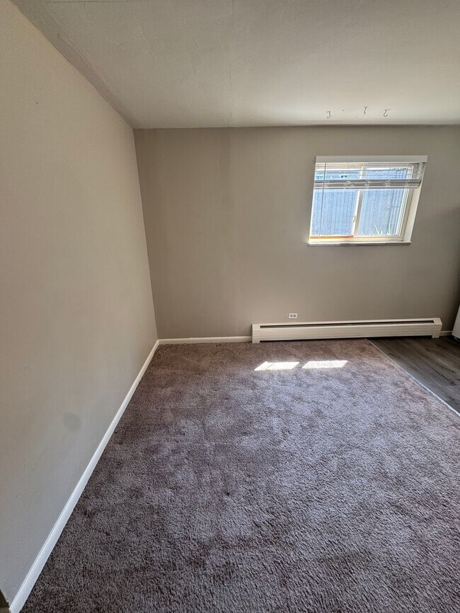 Photo - Updated 3-bedroom 1 bathroom in Littleton! Apartment Unit #3