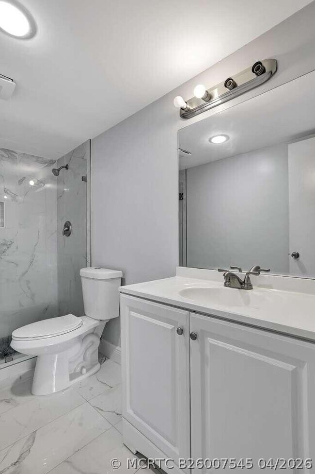 4156 Inverrary Dr Unit 111