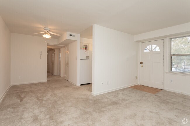 2BR, 1BA - 766 SF - Park Georgetown