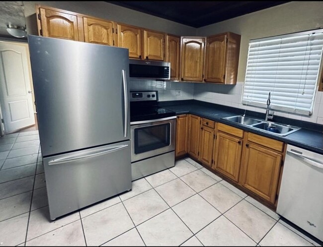 Photo - 818 Orange St