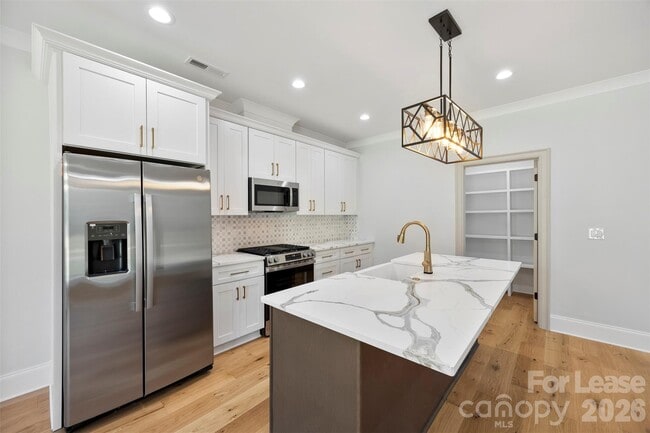 Photo - 1331 Condon St