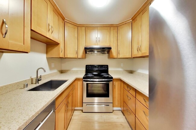 Building Photo - 1281 Ayala Dr Unit 01