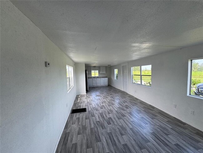 Photo - 7306 Ismail Rd