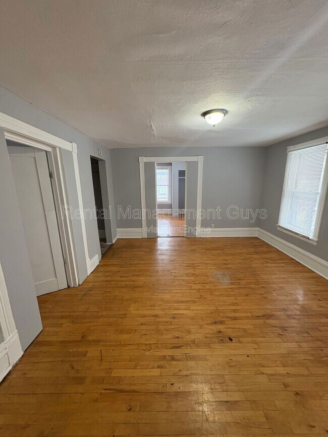 Photo - 4209 N Bryant Ave Unit 2