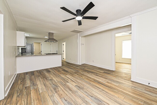 Photo - 6616 Charlie Walker Rd