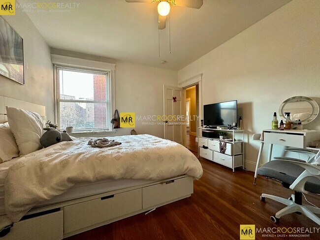 Photo - 184 Saint Paul St Unidad 1