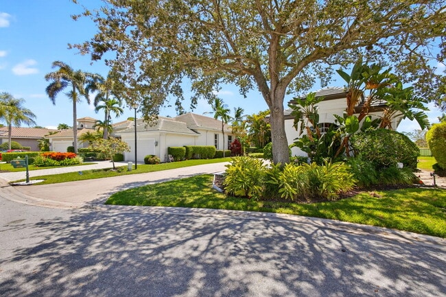 Photo - 6778 Oakmont Way