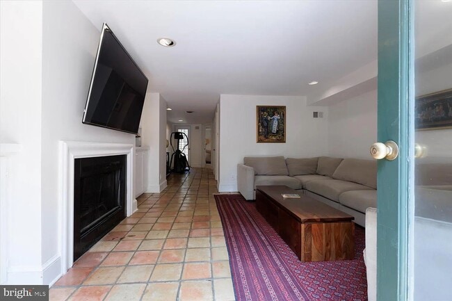 Building Photo - 152 N Carolina Ave SE Unit B Rental