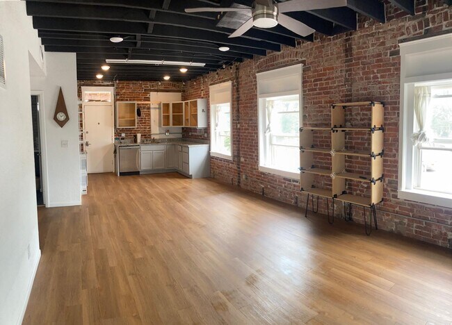 Photo - 2202 Lexington Ave Unidad A