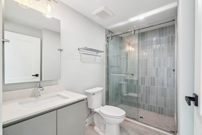 Photo - 3748 Lancaster Ave Unit 301