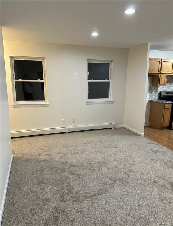 Photo - 3775 Mahopac St