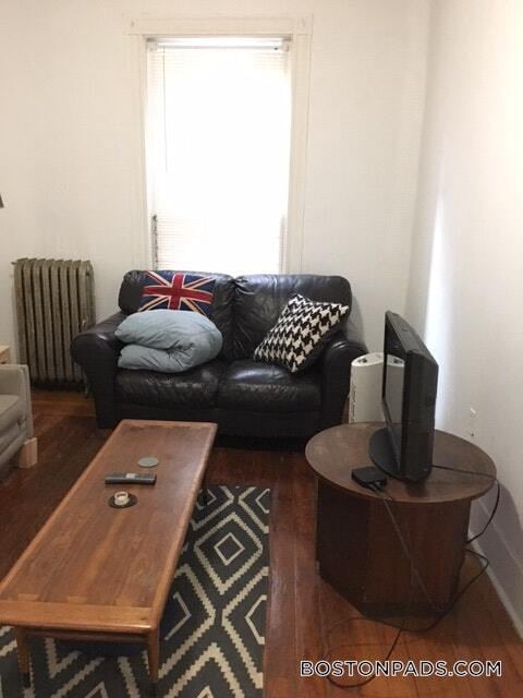 Building Photo - 2 Centre St