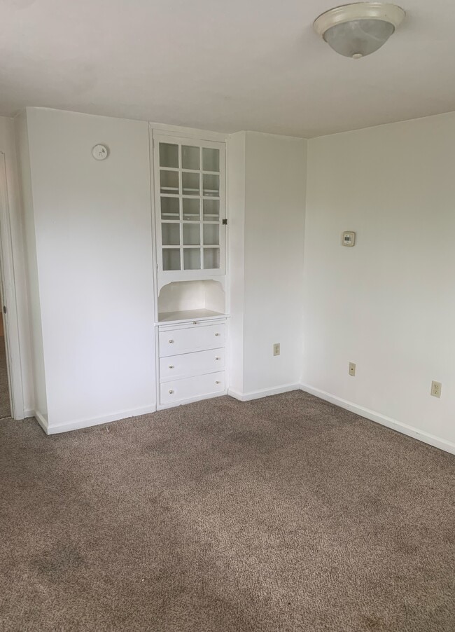 Building Photo - 269 N Gallatin Ave Unit 4