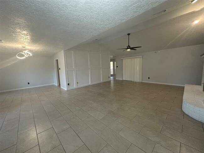Photo - 2934 Poplar Creek Ln