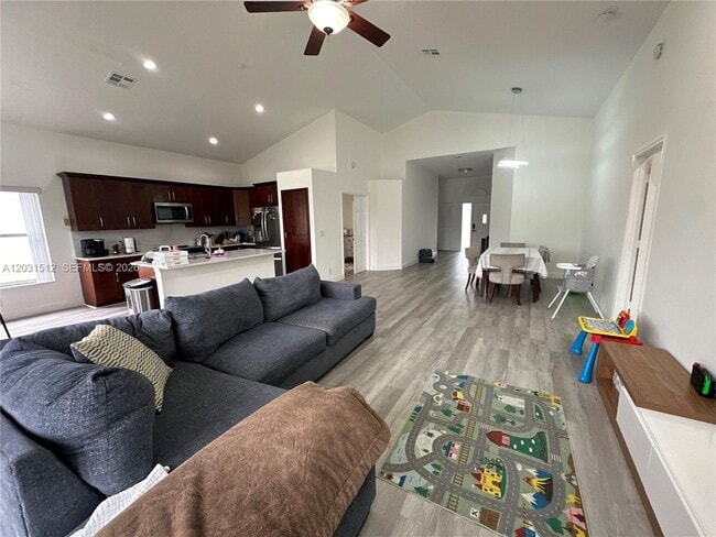 Photo - 22040 Altona Dr