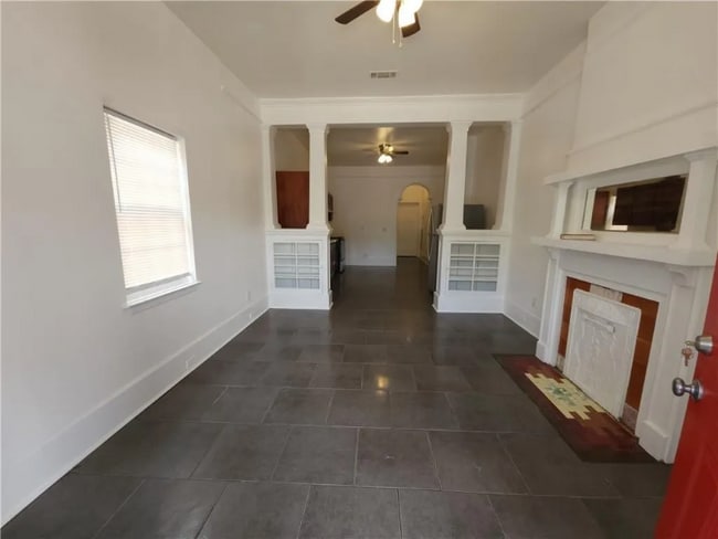 Photo - 8403 Apricot St