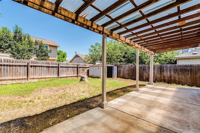 913 Jasmine Trail