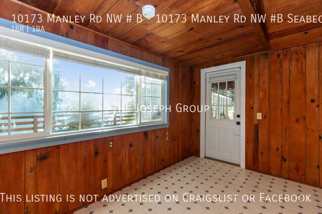 Photo - Charming 1-bedroom cabin with stunning wat... Unidad 10173 Manley Rd NW #B Seabeck