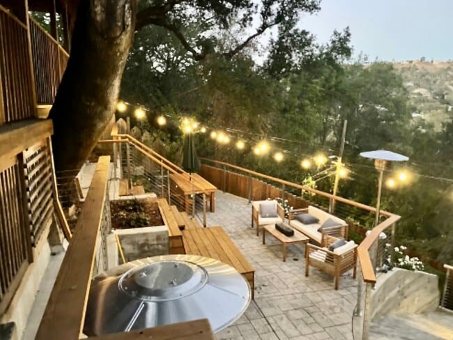 Photo - Gorgeous Hillside View, Modern Flat Unit A Upper Flat