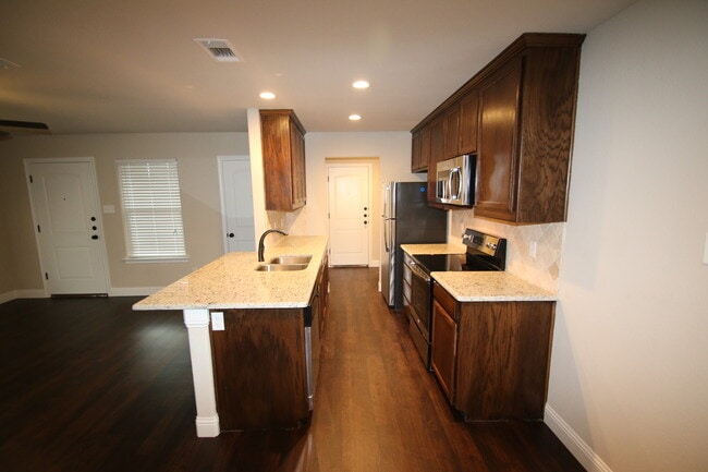 Building Photo - 8145-8147 Arbor Unit 8147