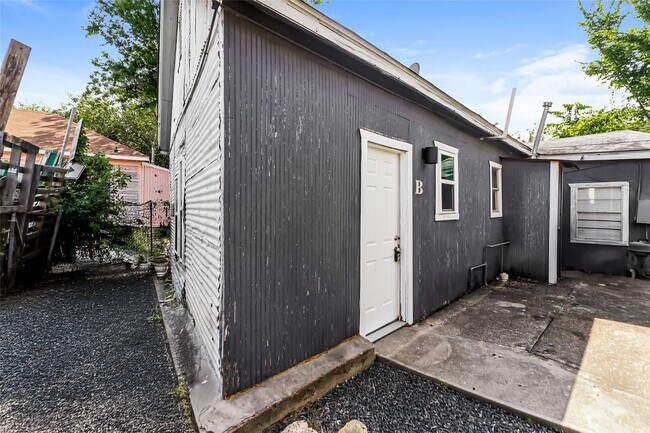 4610 Schroeder St Unidad 2