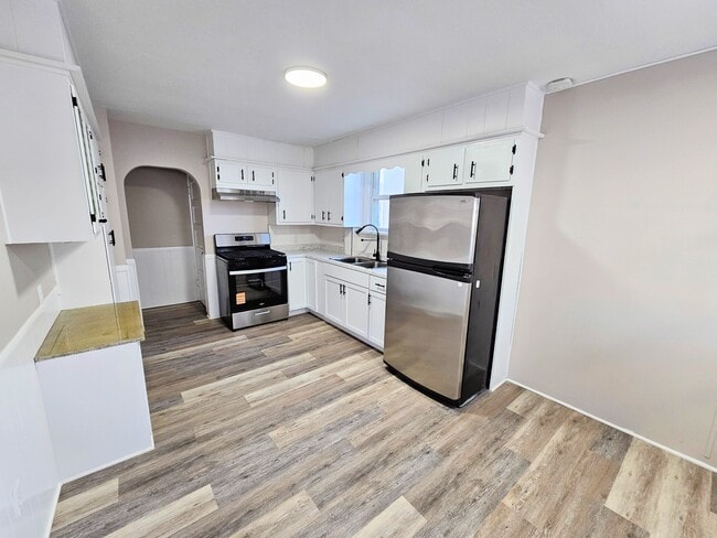 Photo - 724 Kinnaird Ave