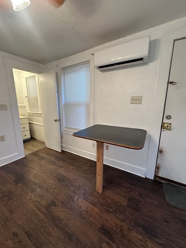 Photo - 1700 S Lincoln St Unidad B