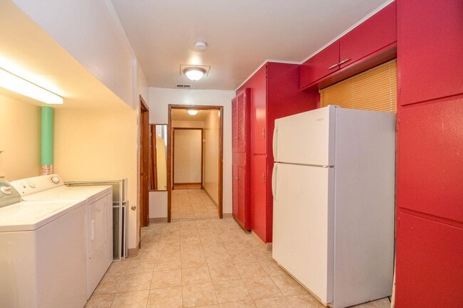 Photo - 404 E 20th St