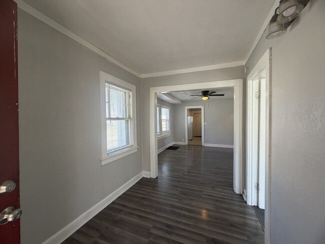 Photo - 5801 Wabash Ave