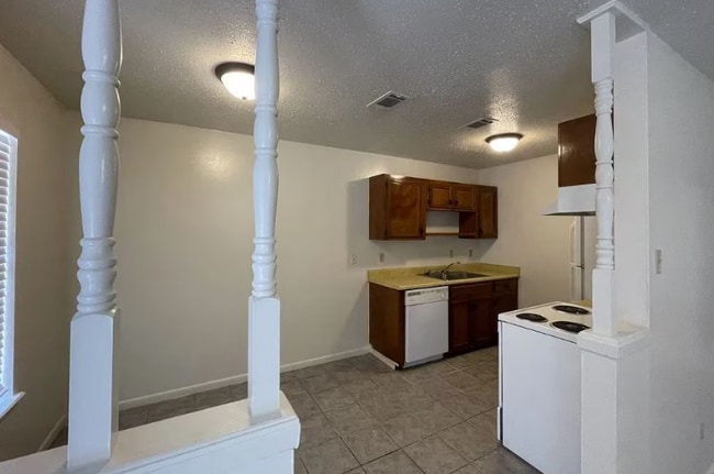 Photo - 1203 Airline Dr Unit 1203