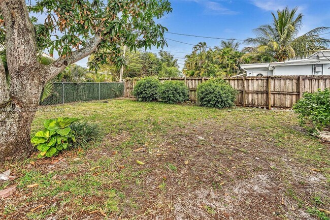 Photo - 930 N 16th Ave Unit 2