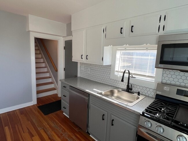 Photo - 24 Ewell Ave