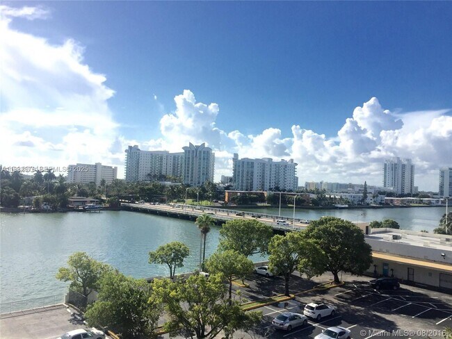 Photo - 1455 N Treasure Dr Unidad 4L