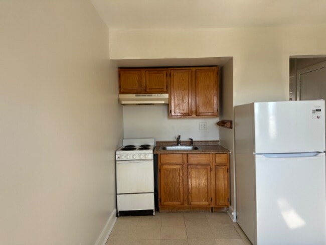Photo - 163 N Rosewood Ave Unit C3