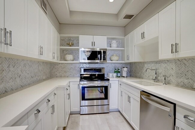 Photo - 5100 San Felipe St