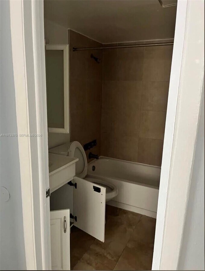 Photo - 3211 SW 44th St Unidad 117