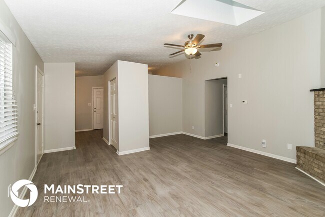 Photo - 7703 Hoyt Ave