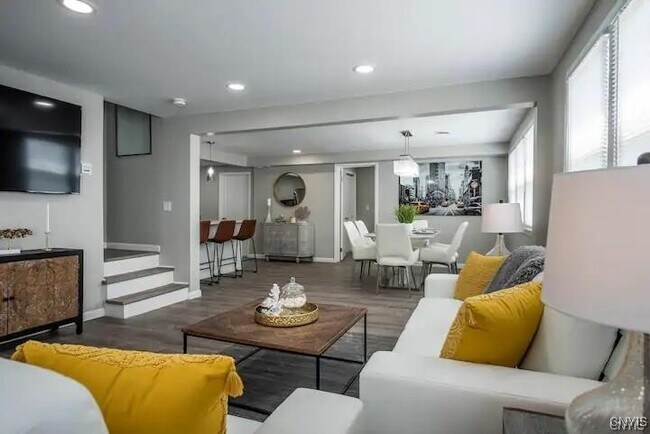 Photo - 1004 Main St Unidad #3