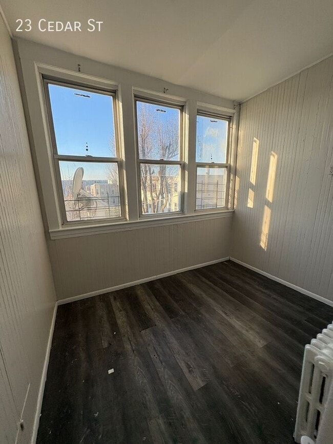 Photo - 23 Cedar St