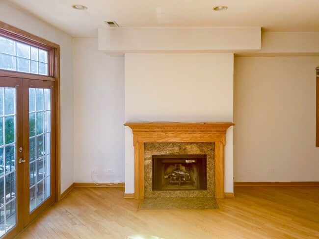 Photo - 2714 N Wayne Ave Unit 2