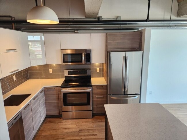 Photo - 100 Market St Unidad #405