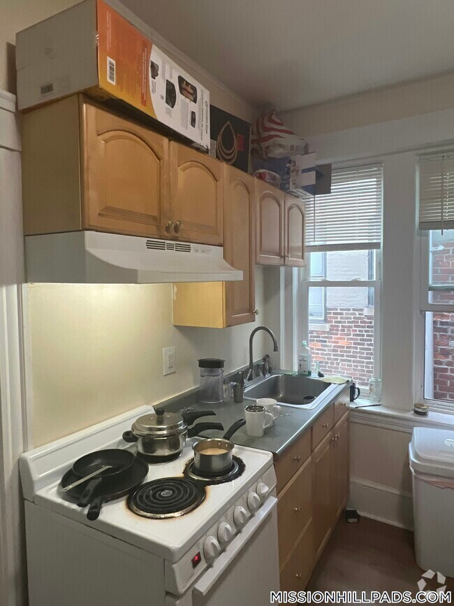 Building Photo - 895 Huntington Ave Rental